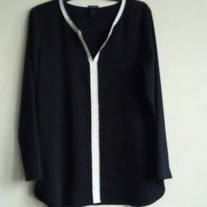 Ann Taylor Black and White Shirt Medium